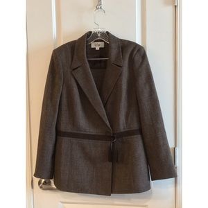 Le Suit Brown and Blue Skirt Suit Size 12